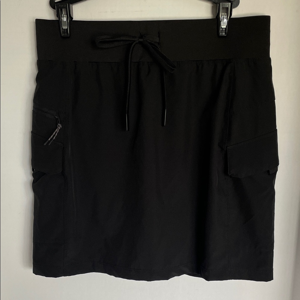 Gerry Weber Black Skirt with undershorts and  pockets ladies size M